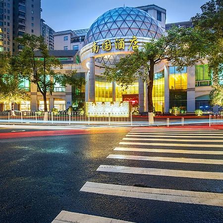 Guangzhou Nan Guo Hotel Exterior photo