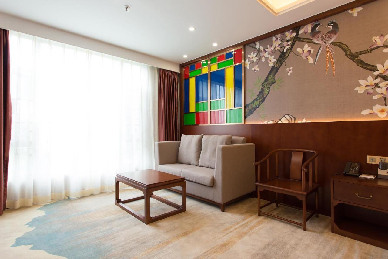 Guangzhou Nan Guo Hotel Exterior photo