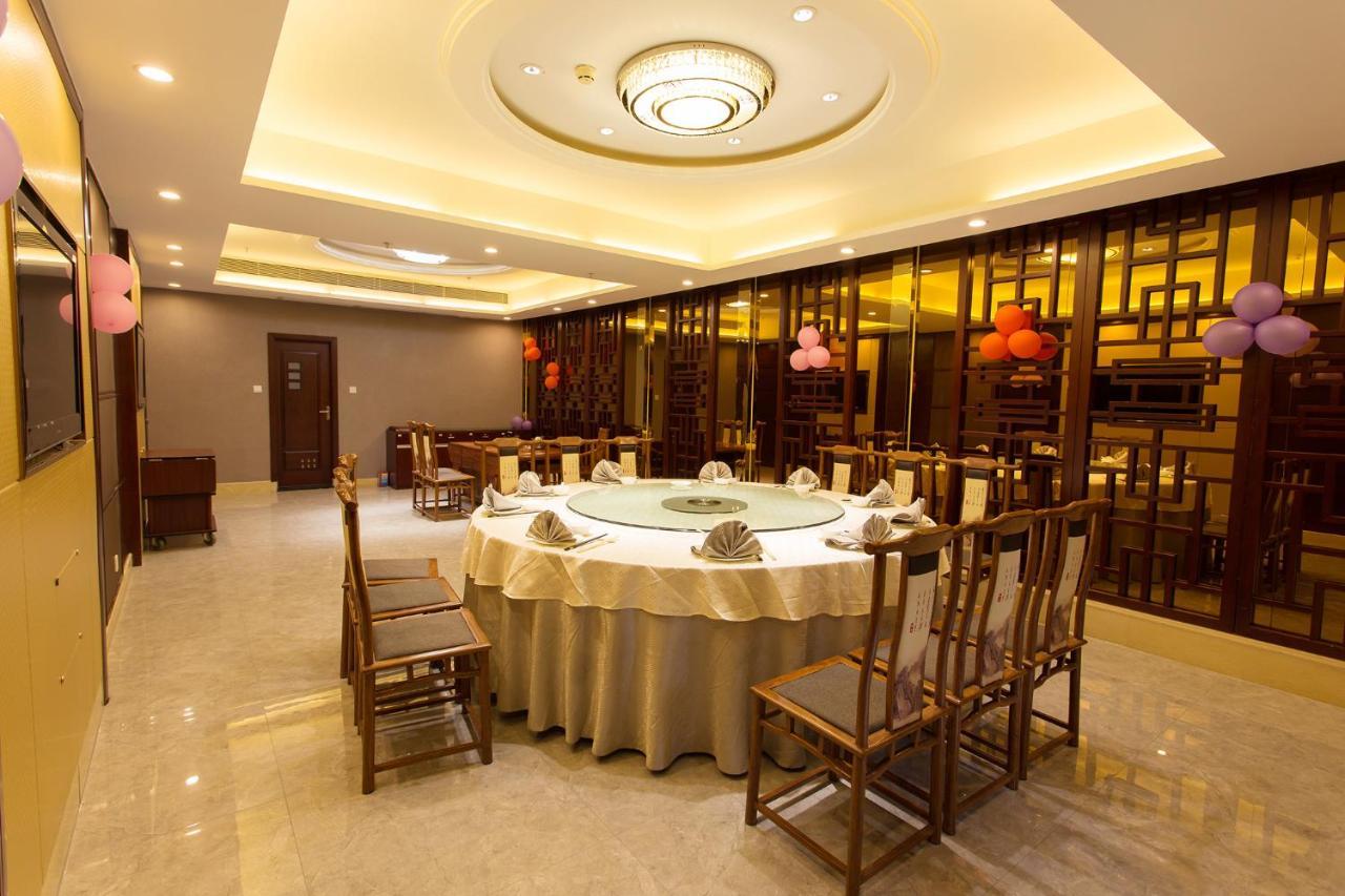 Guangzhou Nan Guo Hotel Exterior photo