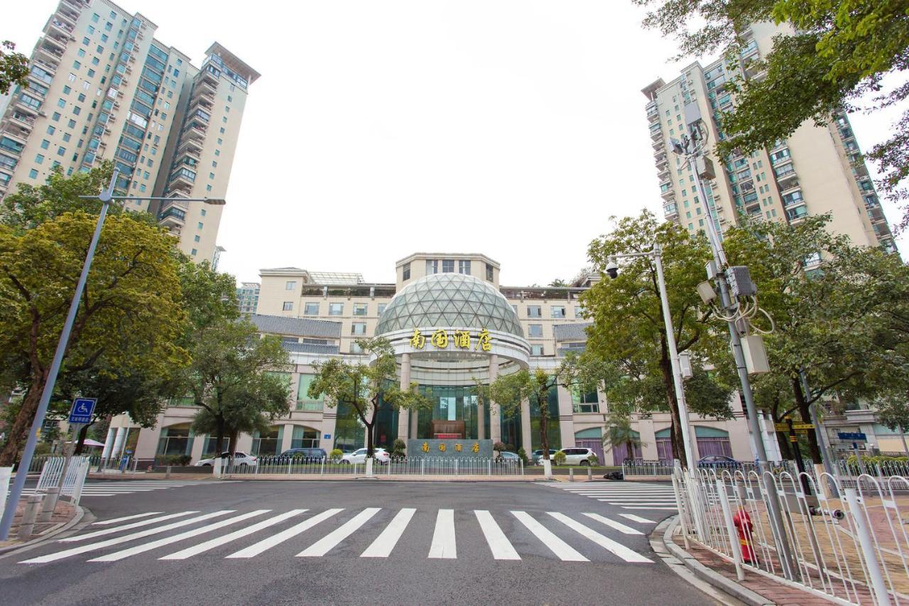 Guangzhou Nan Guo Hotel Exterior photo