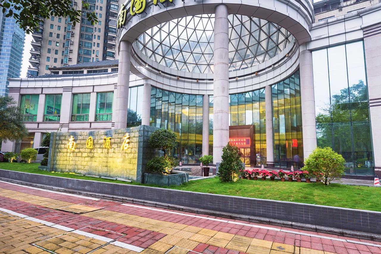 Guangzhou Nan Guo Hotel Exterior photo