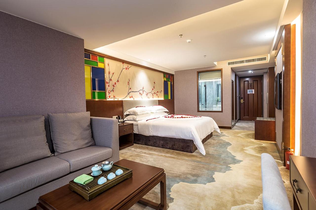 Guangzhou Nan Guo Hotel Exterior photo